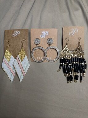 Plunder Gold and Black Beaded Fringe Earrings